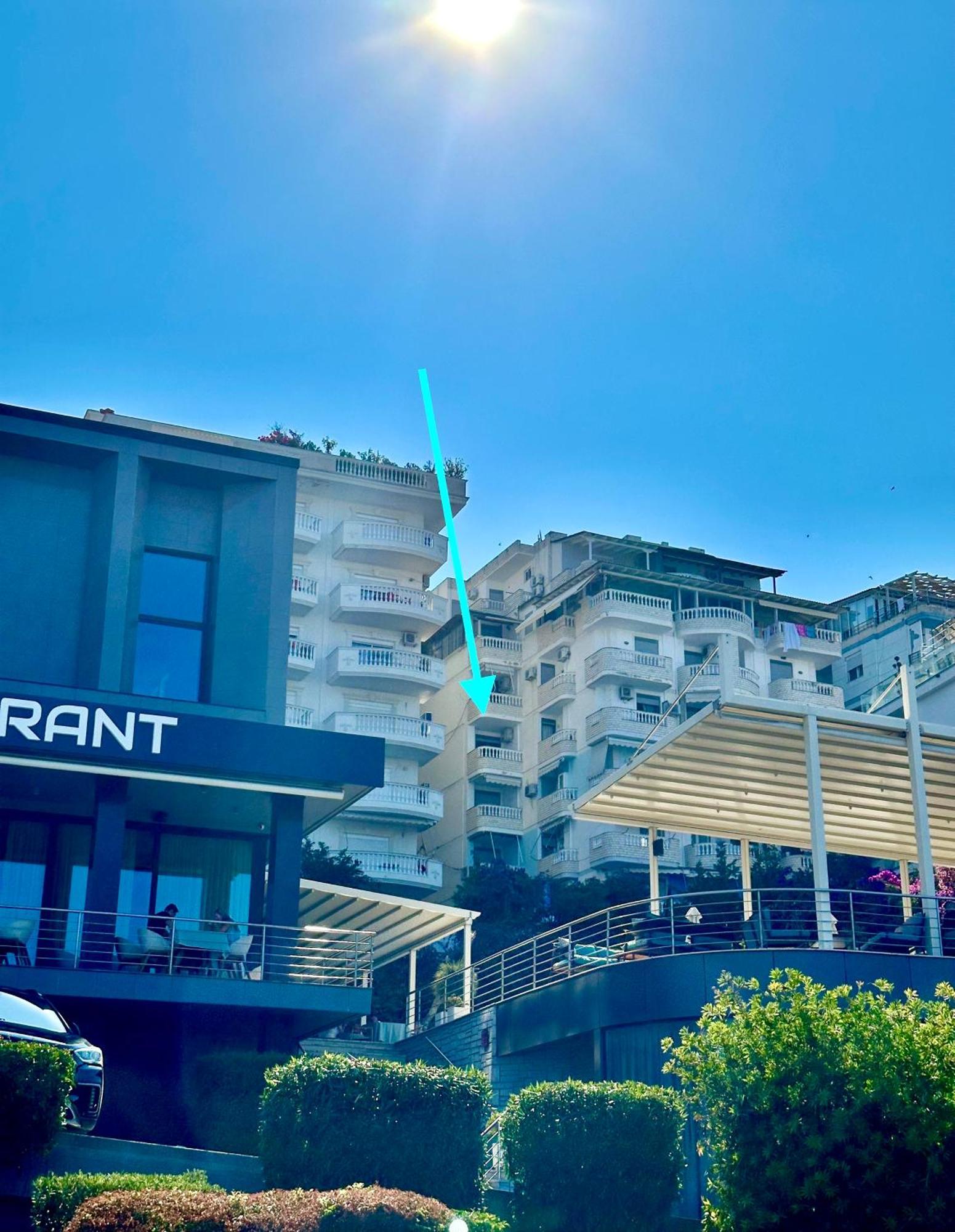 Taurasi Red Saranda Apartment Bagian luar foto
